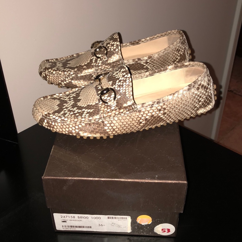 Gucci Python Loafers. Size 36.5